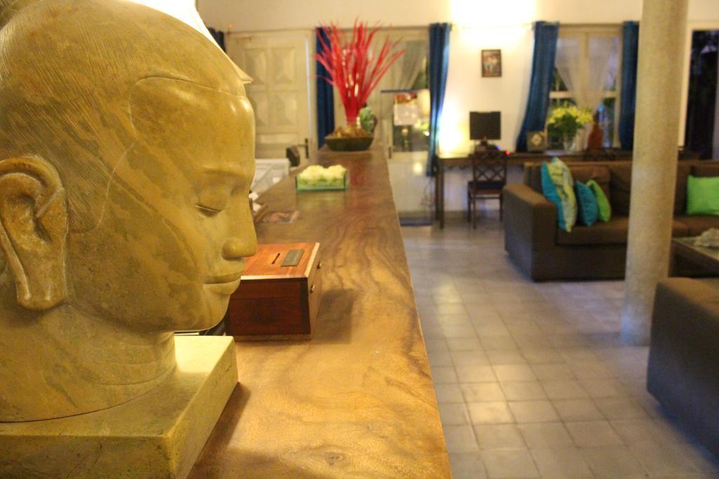Blue Lime Phnom Penh Hotel Buitenkant foto