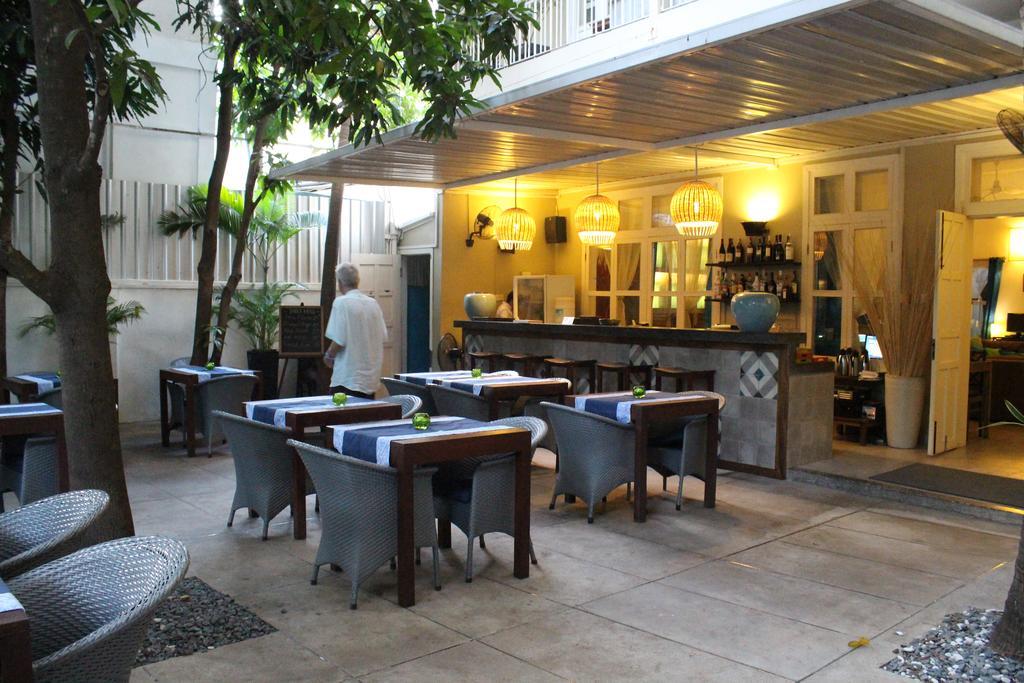 Blue Lime Phnom Penh Hotel Buitenkant foto