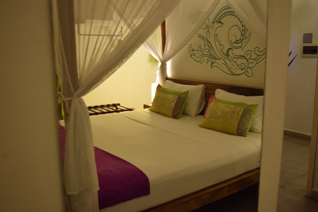 Blue Lime Phnom Penh Hotel Buitenkant foto