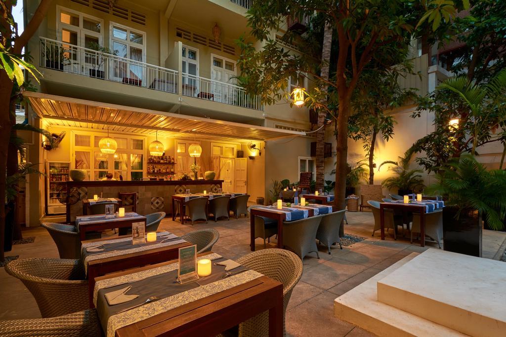 Blue Lime Phnom Penh Hotel Buitenkant foto