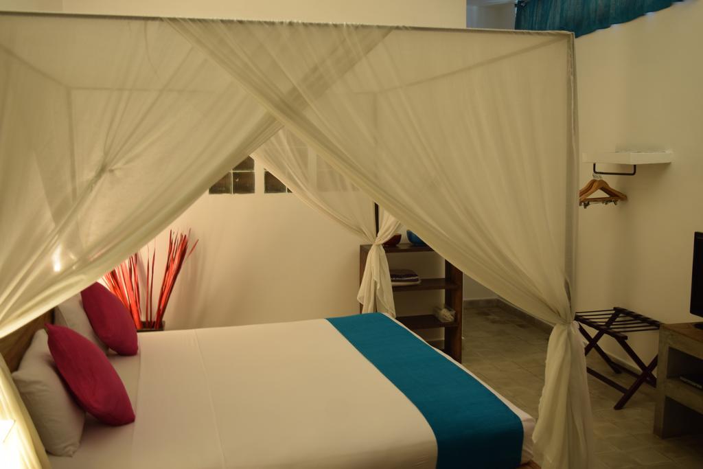 Blue Lime Phnom Penh Hotel Buitenkant foto